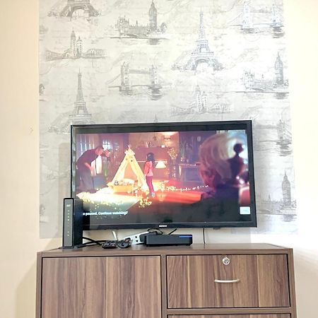 The Persimmon Studios Near Ayala And Sm City Cebu Bagian luar foto