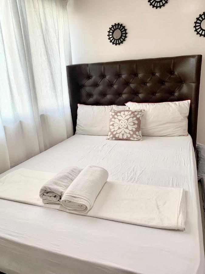 The Persimmon Studios Near Ayala And Sm City Cebu Bagian luar foto