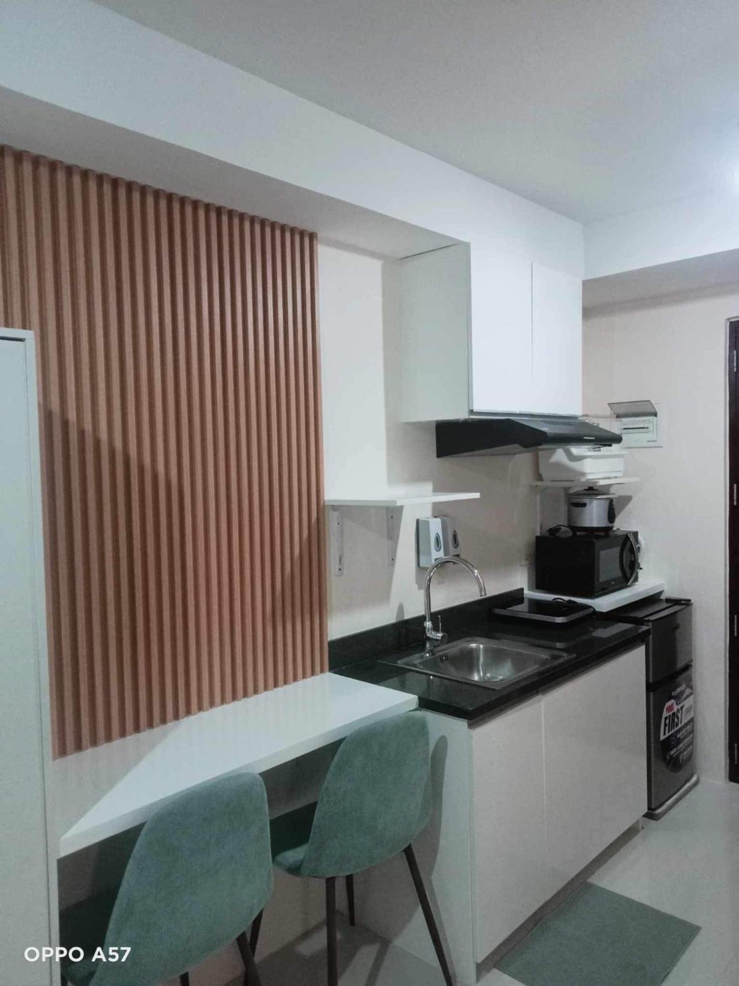 The Persimmon Studios Near Ayala And Sm City Cebu Ruang foto