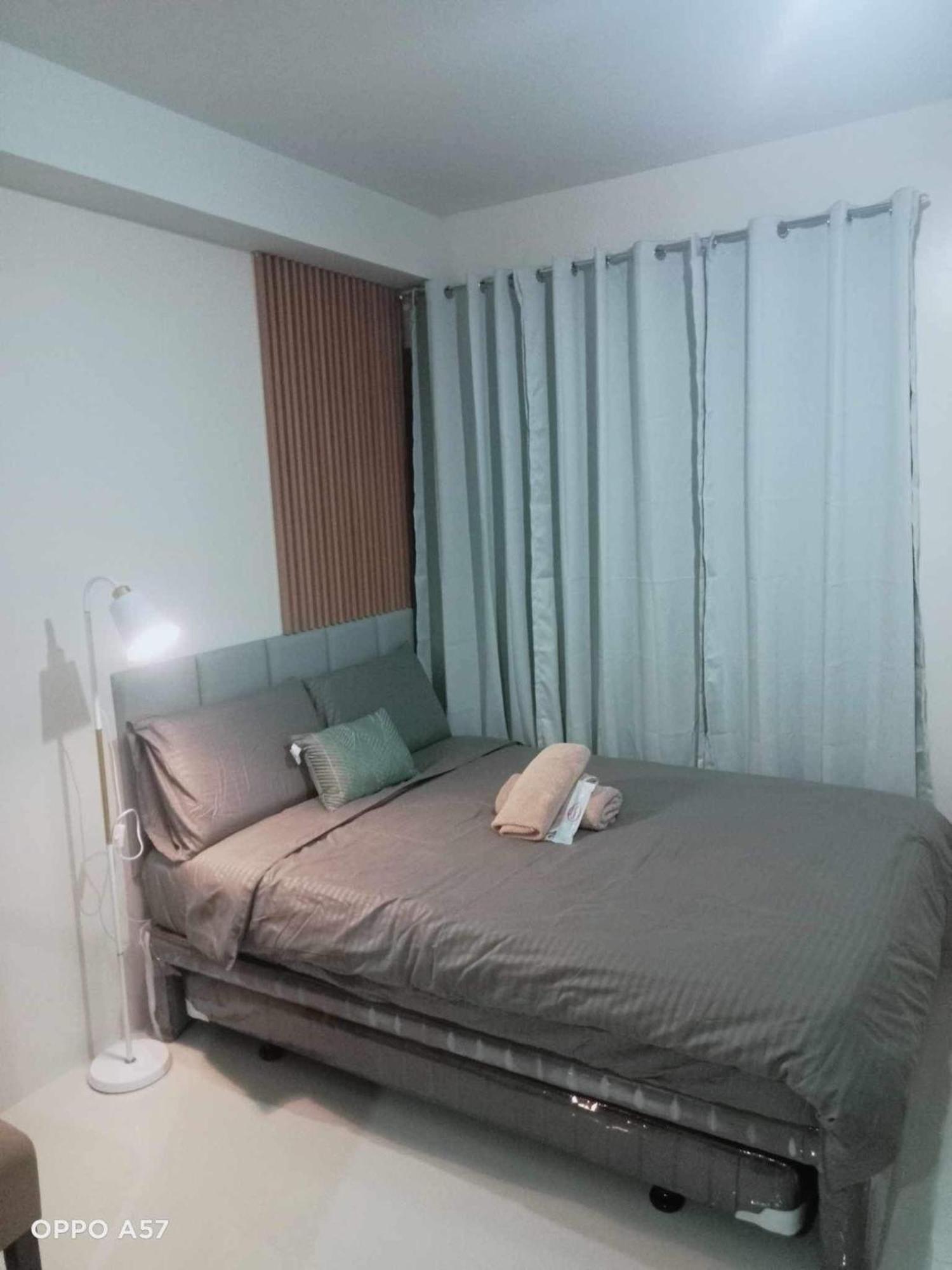 The Persimmon Studios Near Ayala And Sm City Cebu Ruang foto