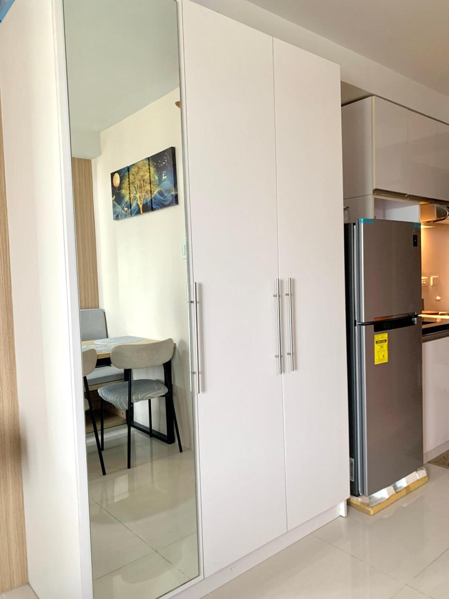 The Persimmon Studios Near Ayala And Sm City Cebu Ruang foto