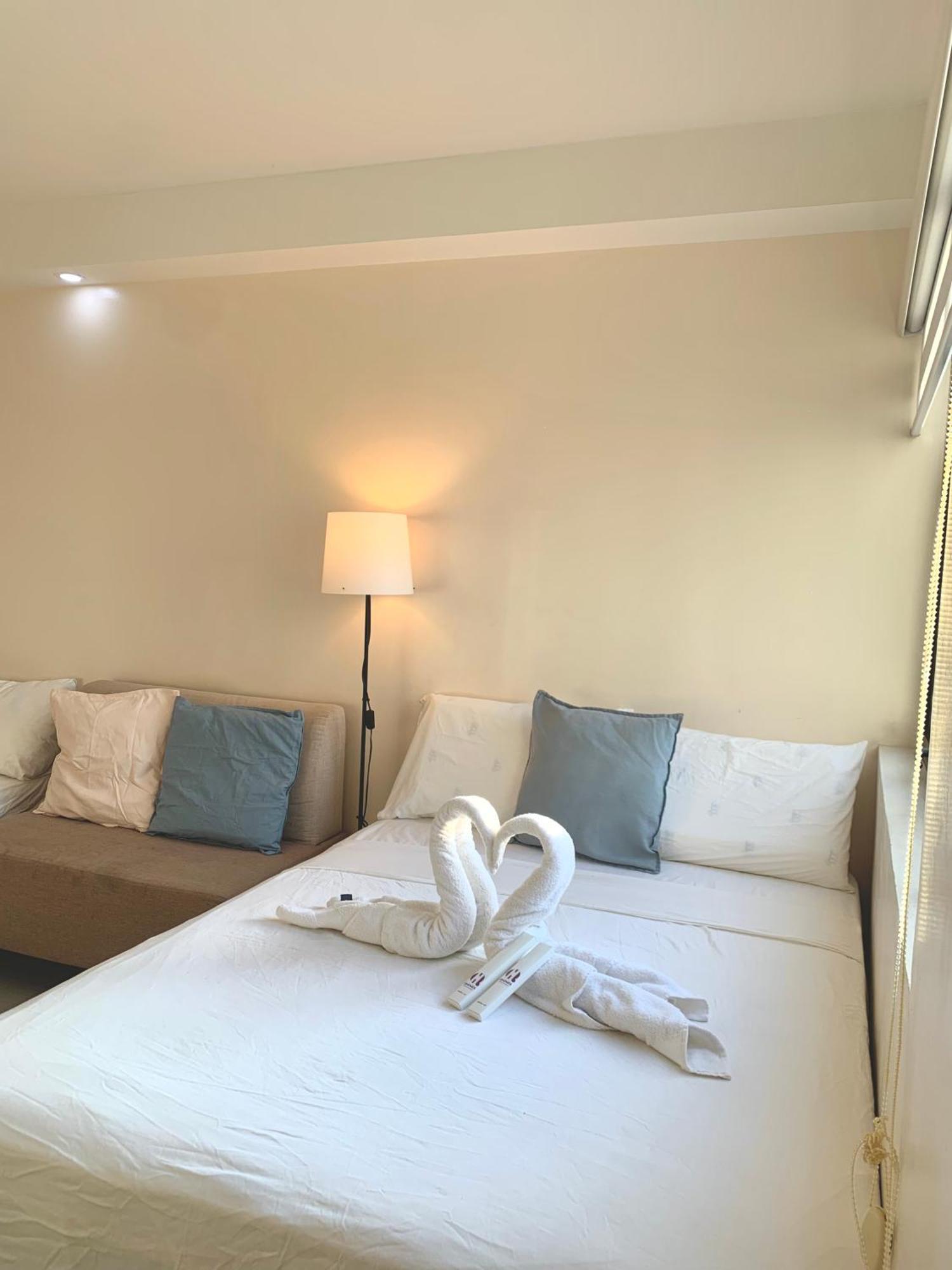The Persimmon Studios Near Ayala And Sm City Cebu Ruang foto