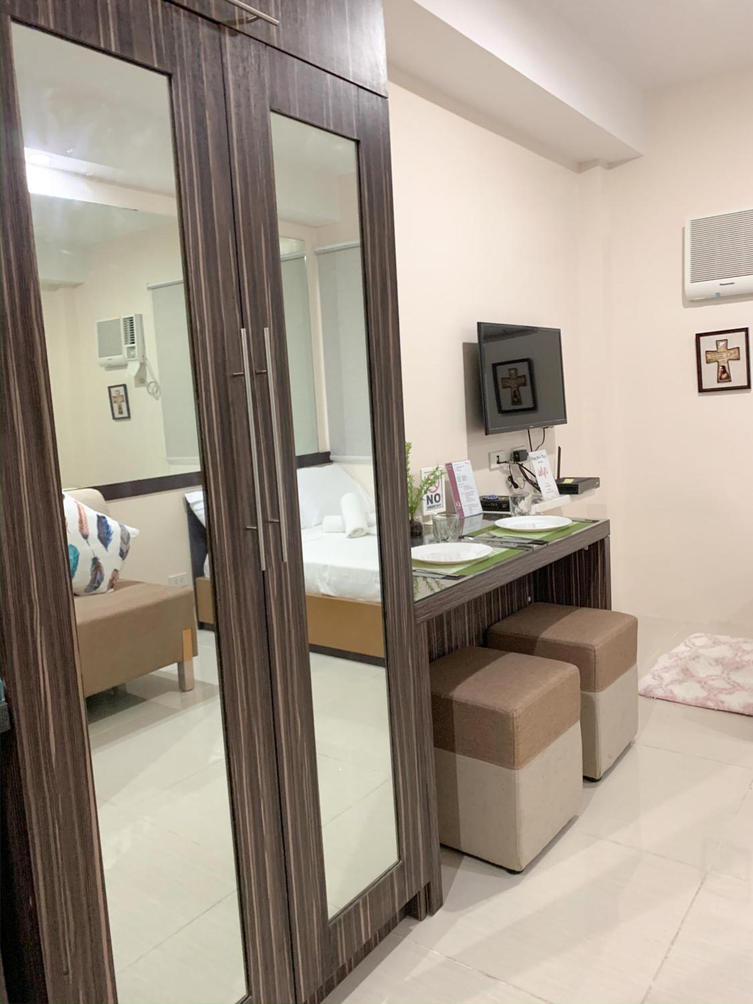 The Persimmon Studios Near Ayala And Sm City Cebu Ruang foto