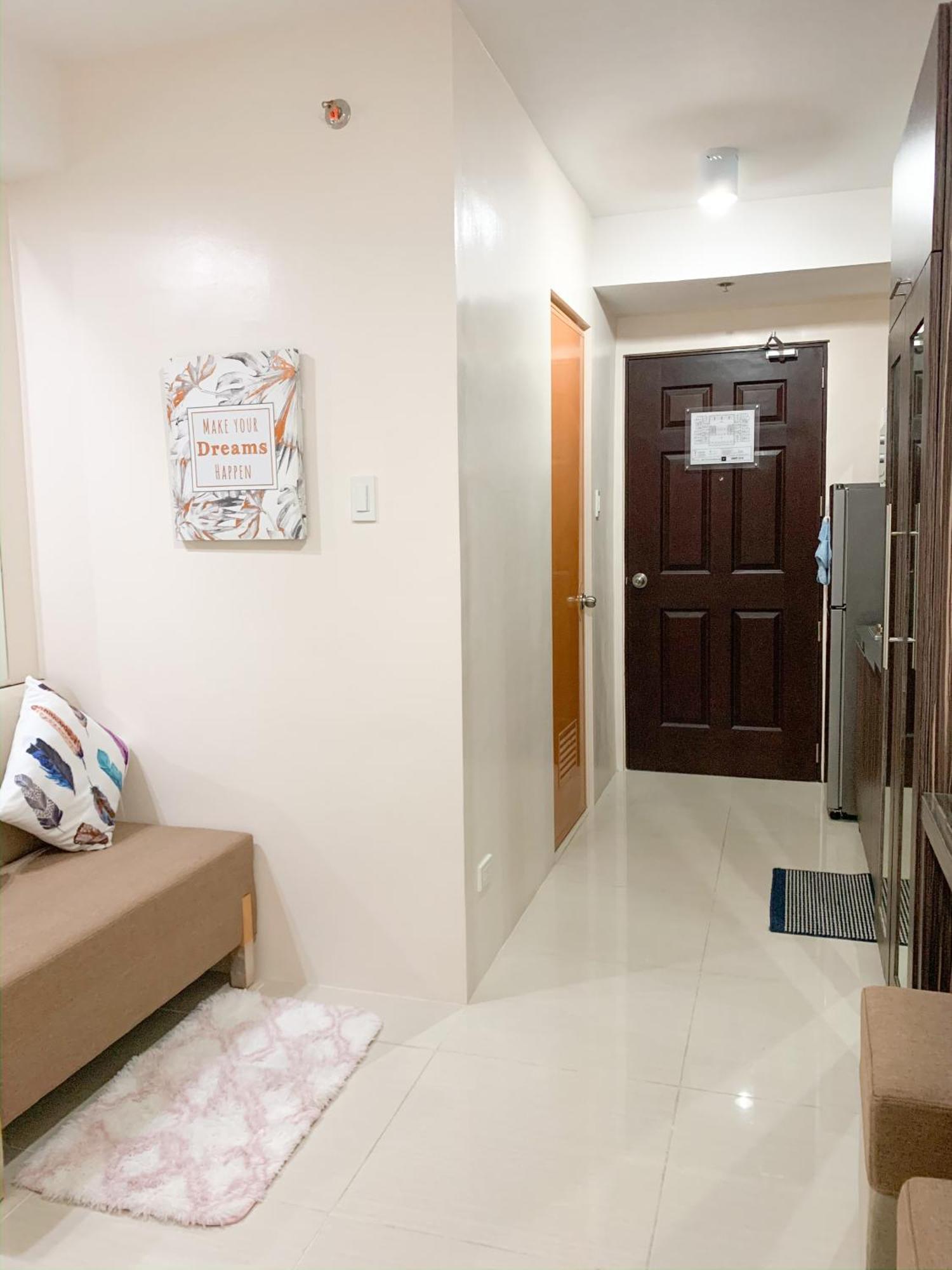 The Persimmon Studios Near Ayala And Sm City Cebu Ruang foto
