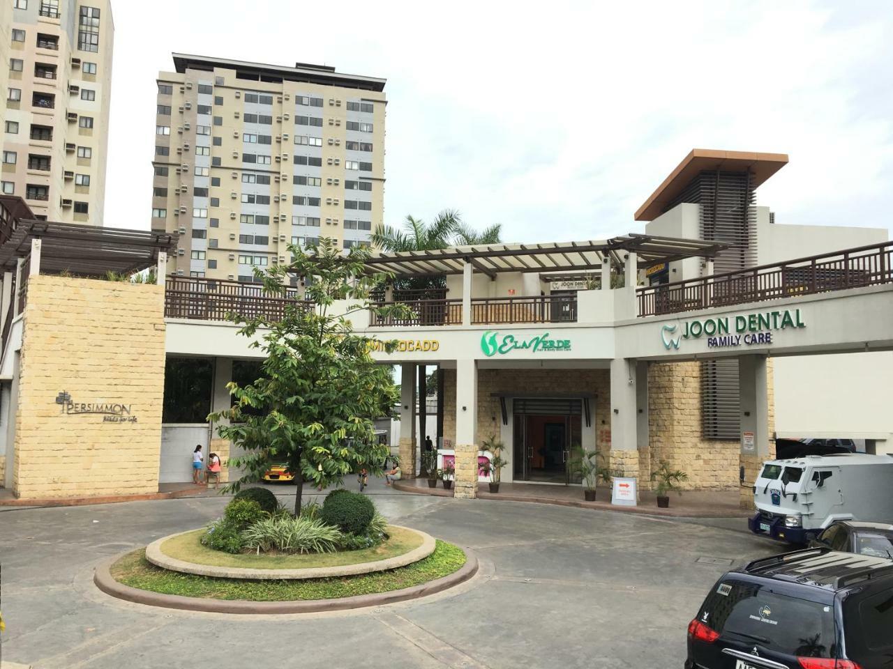 The Persimmon Studios Near Ayala And Sm City Cebu Bagian luar foto